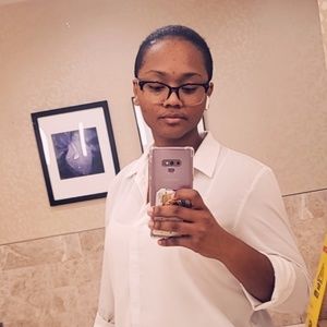 Meet your Posher, Alyssa